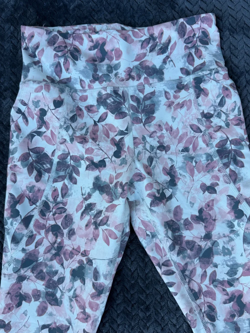 Old Navy Girls’ High Rise Active Leggings with a Floral Print- Size XL